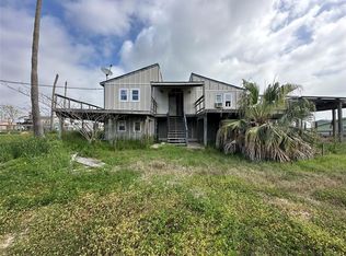 1227 County Road 202, Bay City, TX 77414