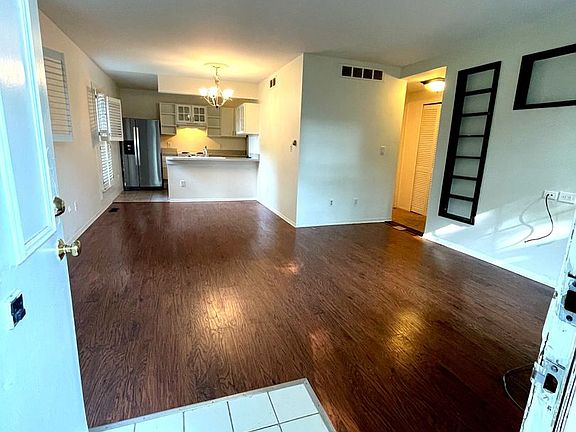 5th image of 2988 W Whittier Ct