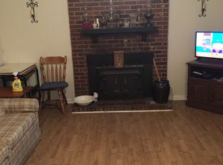 348 Foxcroft Dr, Winston Salem, NC 27103