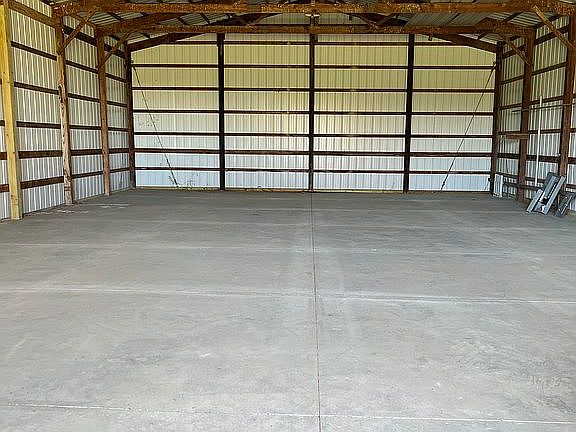 4th image of 8544 Township Road 1000 N