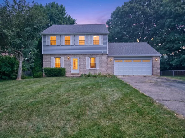 529 Lee St, Pinckney, MI 48169