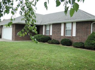 718 S Pinewood Ln, Nixa, MO 65714