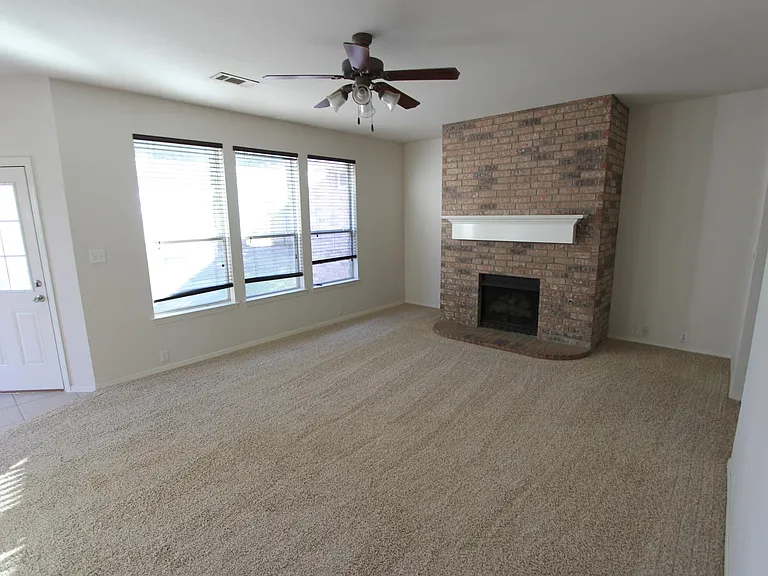 1017 Porter Pl — Photo 7