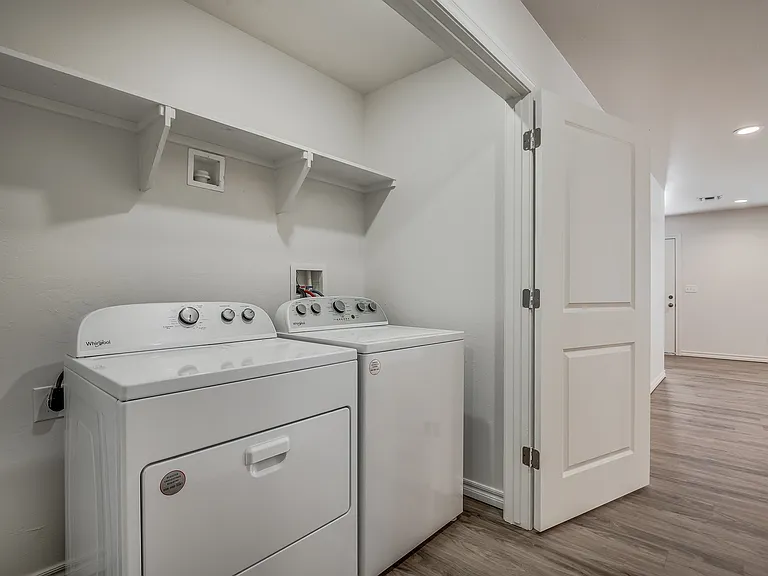 818 W Nevada Ave — Photo 14