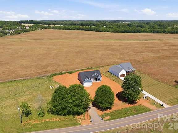 3rd image of 1720 Jennings Rd