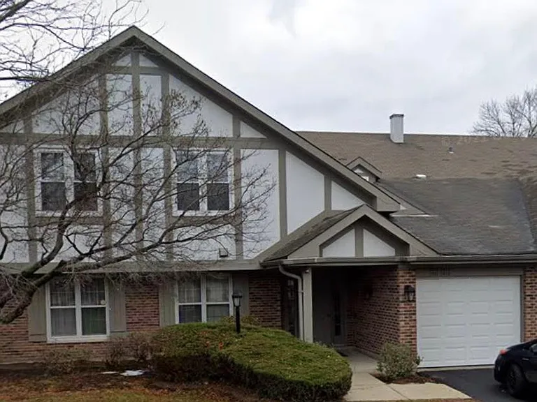 1415 Sutton Ct — Photo 1