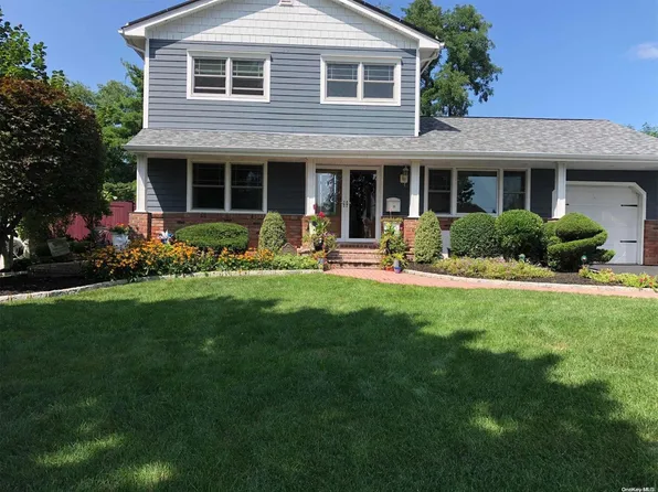 115 Rumford Road, Kings Park, NY 11754