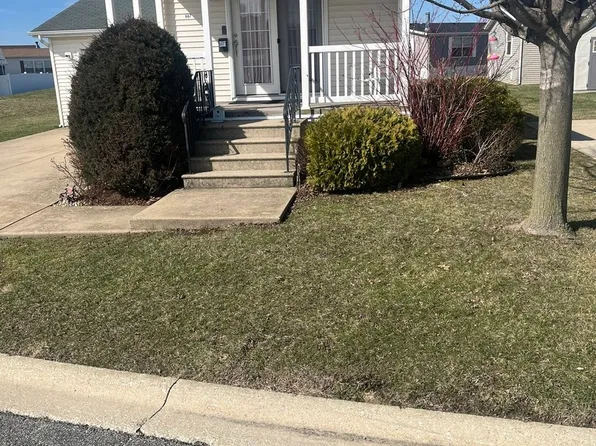 667 Aspen Dr, Manteno, IL 60950