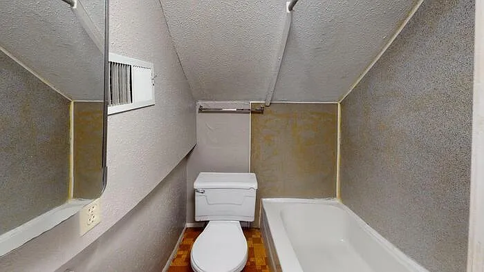 1 bed, 1.0 bath, $775 — Photo 2