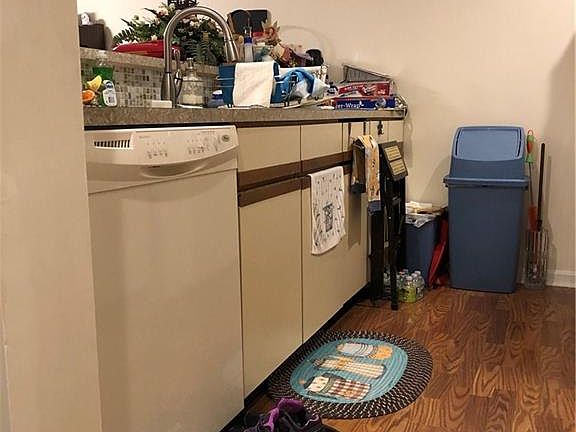 4th image of 3524 W Shore Rd APT 907