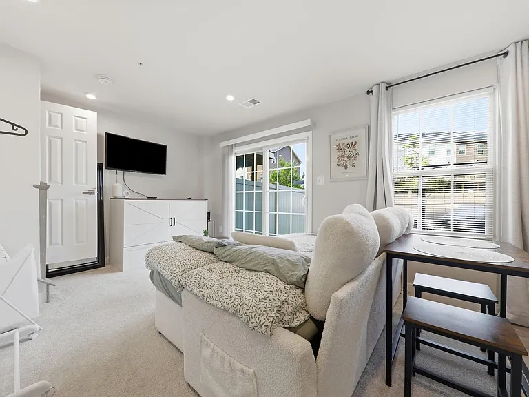 7234 Bodkin Way — Photo 6