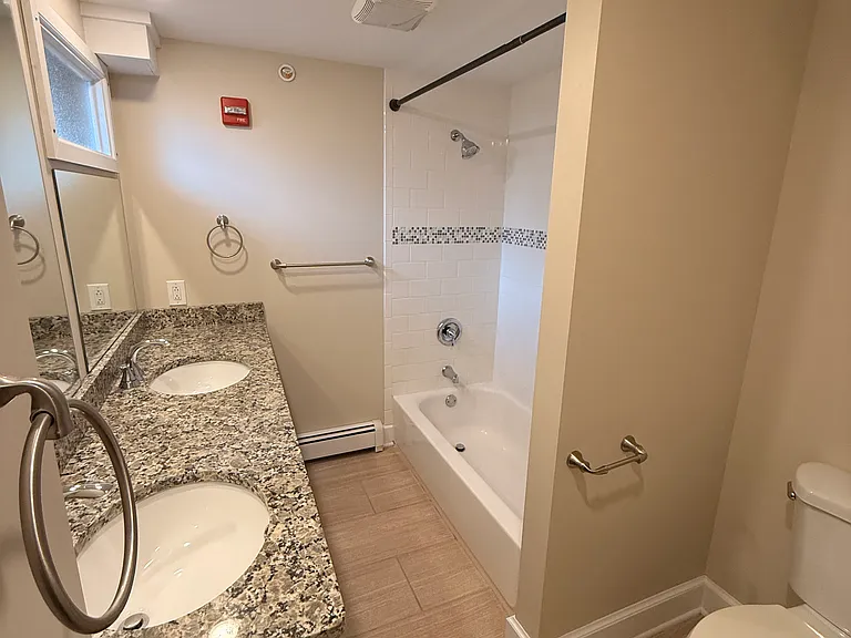 City Club Apartments — Photo 61