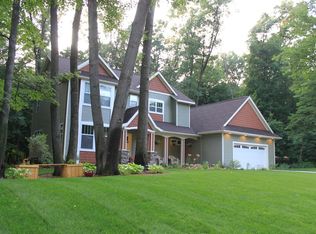 159 Red Oak Cir, Kalamazoo, MI 49009