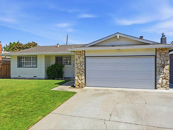 3rd image of 3880 Eastwood Cir