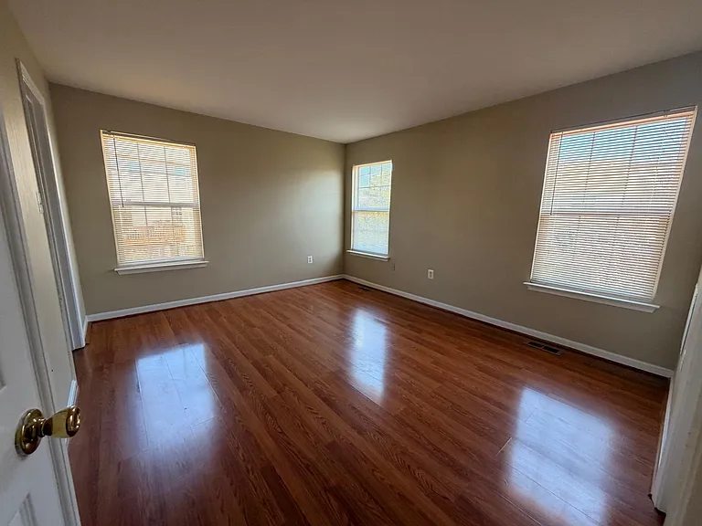 434 Lilac Ter NE — Photo 23