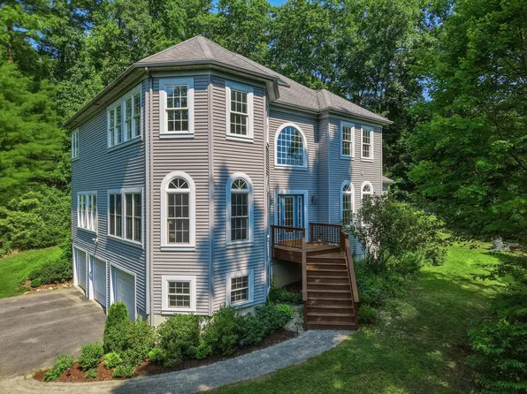 160 E Leverett Rd, Amherst, MA 01002