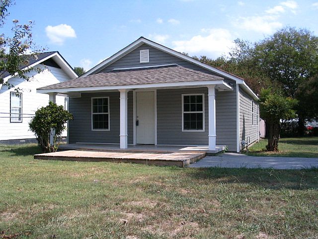 1st image of 928 Avenue C
