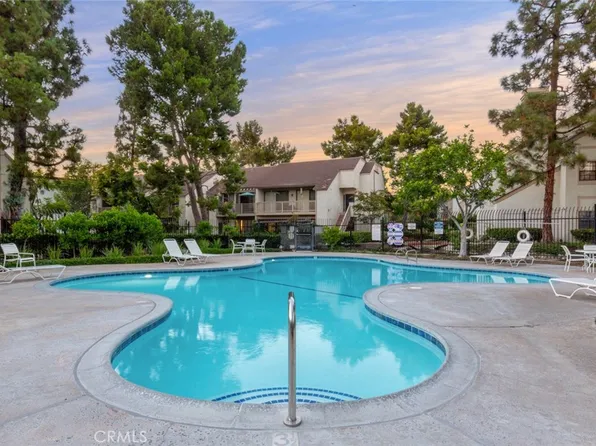 10580 Lakeside Dr N Unit J, Garden Grove, CA 92840
