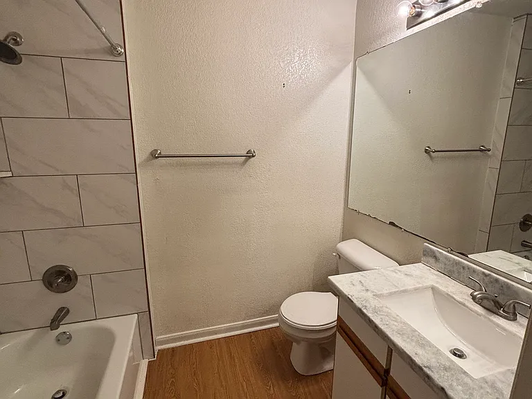515 Southwest Pkwy #103 — Photo 12