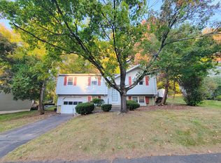 66 Schooner Ln, Meriden, CT 06451