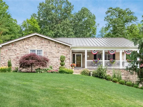 8 Manor Dr, Cambridge, OH 43725