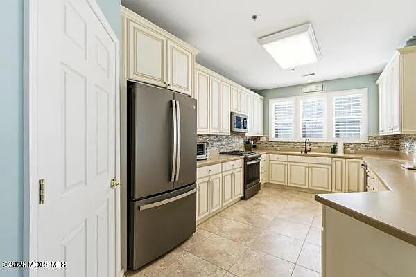 11 Cooper Ave #107 — Photo 3