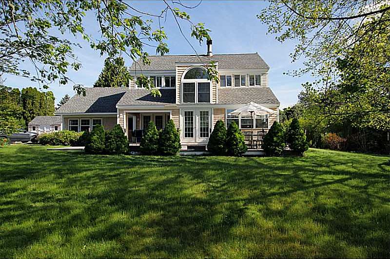 111 Kane Ave, Middletown, RI 02842 Zillow