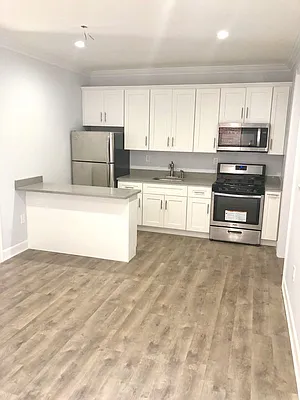 Rented by Your Vanity Realty | media 32