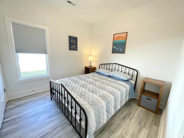 350 Dwight St — Photo 11