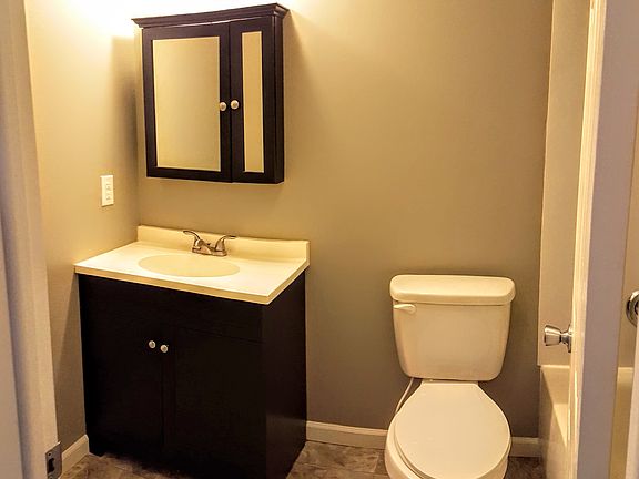 3rd image of 114 Lodestone Dr