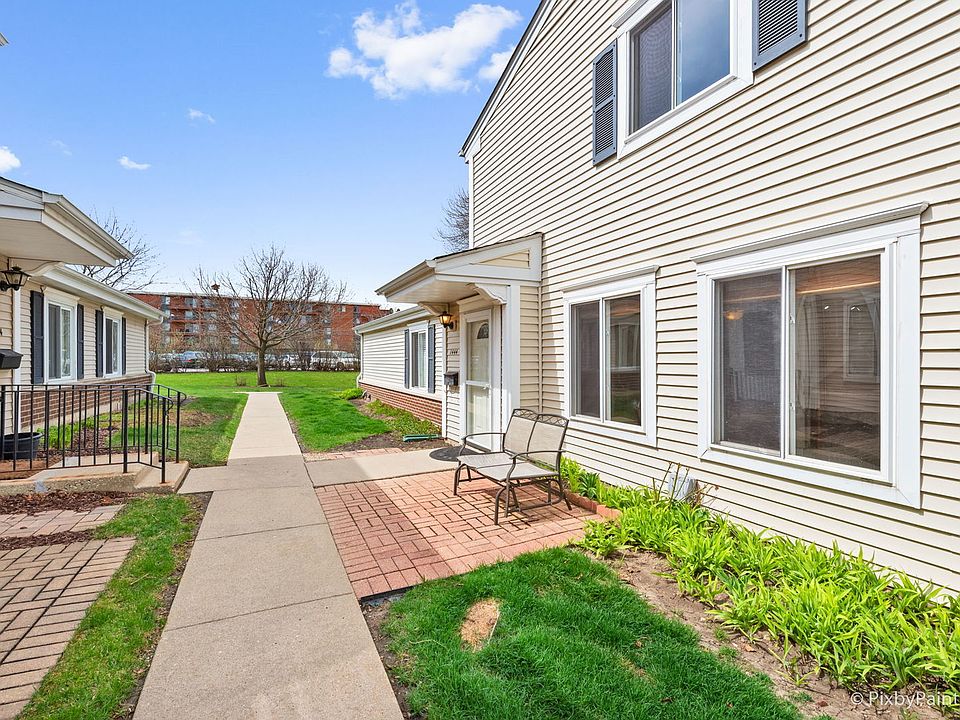 1st image of 1444 Cove Dr #238B