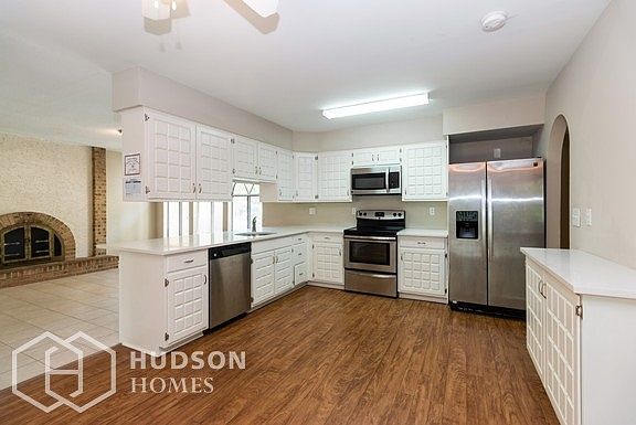 Hudson Homes Management - Kitchen
