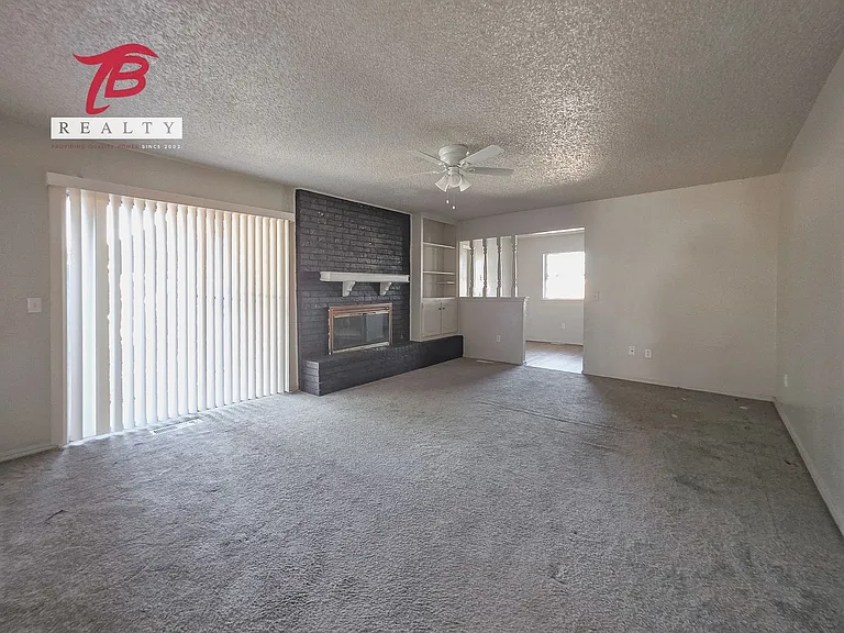 6811 Lyrewood Ln — Photo 42