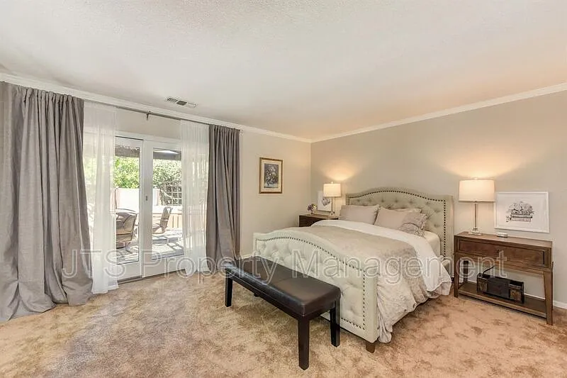 3 bed, 2.0 bath, 1604 sqft, $2,895 — Photo 4