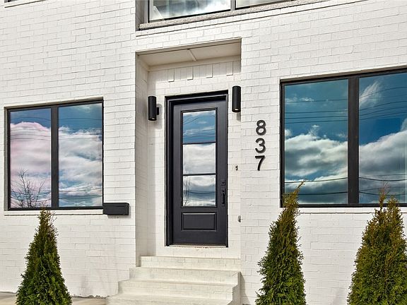 5th image of 837 SE 5th St