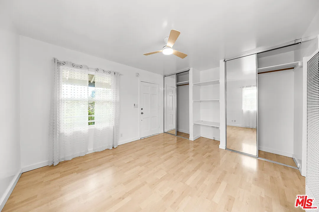 Studio, 1.0 bath, 300 sqft, $2,200 — Photo 3