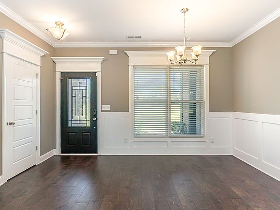 3rd image of 2187 Twin Oak Dr