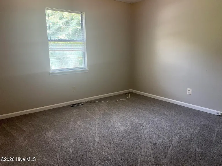 419 Evans Mill Cir — Photo 6