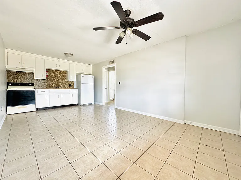 1002 Miller Ave #3 — Photo 5