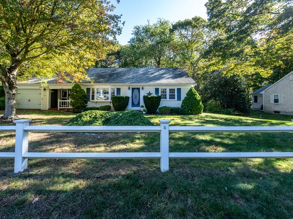 90 Webbers Path, West Yarmouth, MA 02673