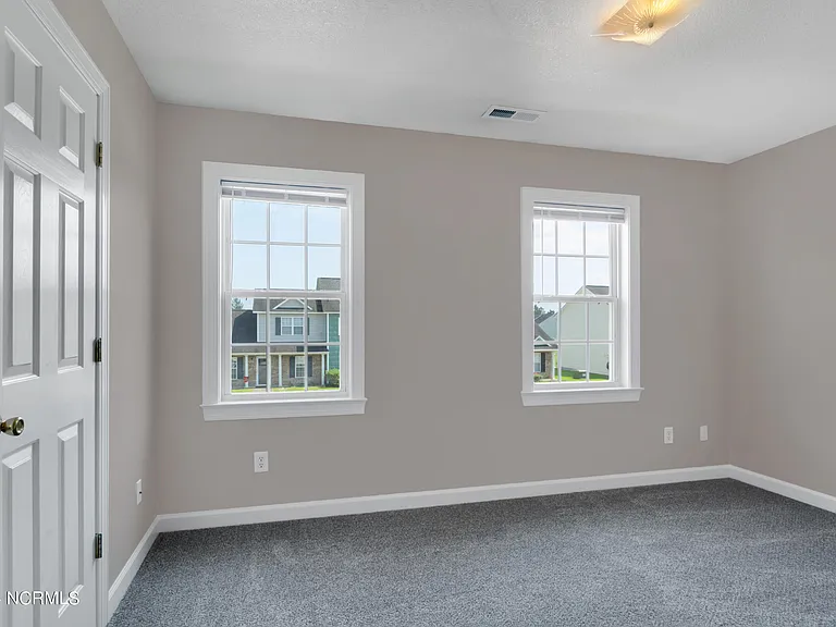 802 Springwood Dr — Photo 7