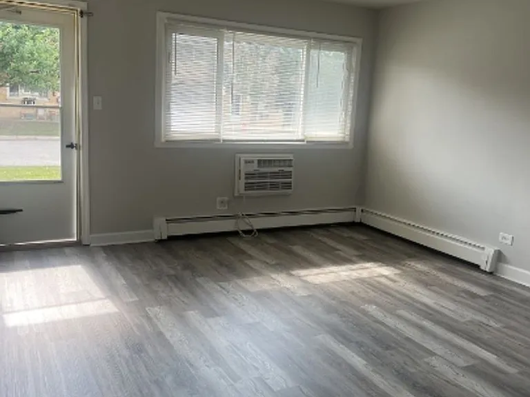 8641 South 82nd Court — Photo 6