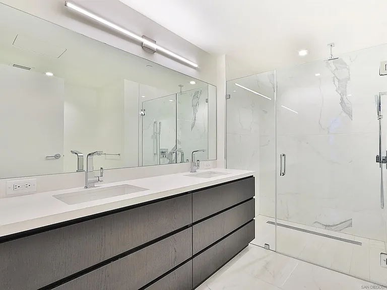 Primary Bath/Spa