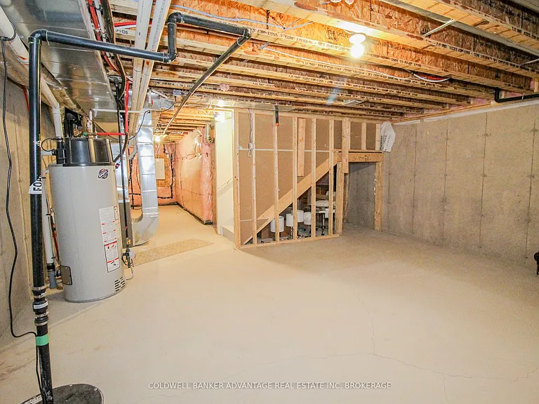 77 Keelson St — Photo 35