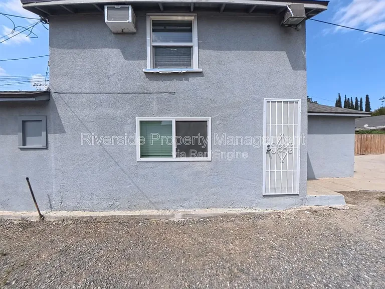 3939 Twining St #B — Photo 21