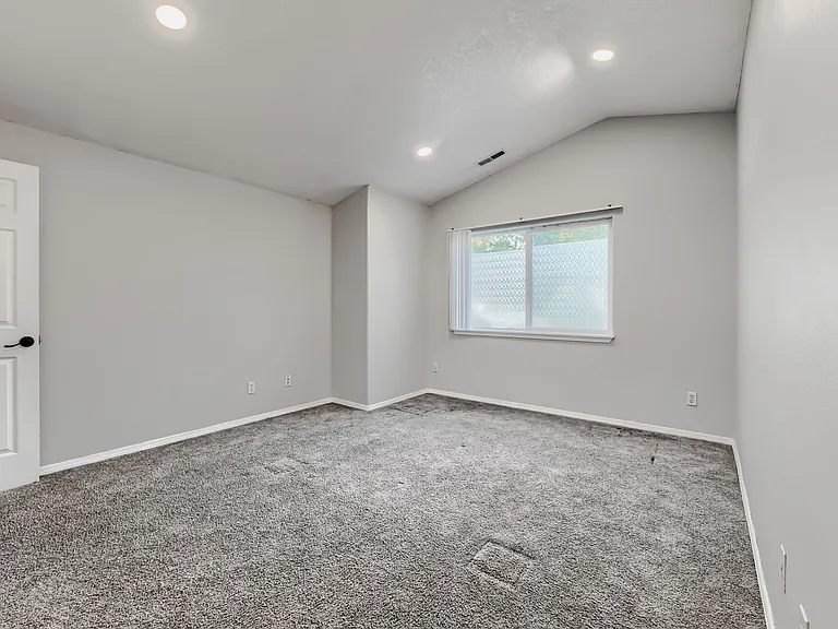 4605 SW 164th Ter — Photo 9