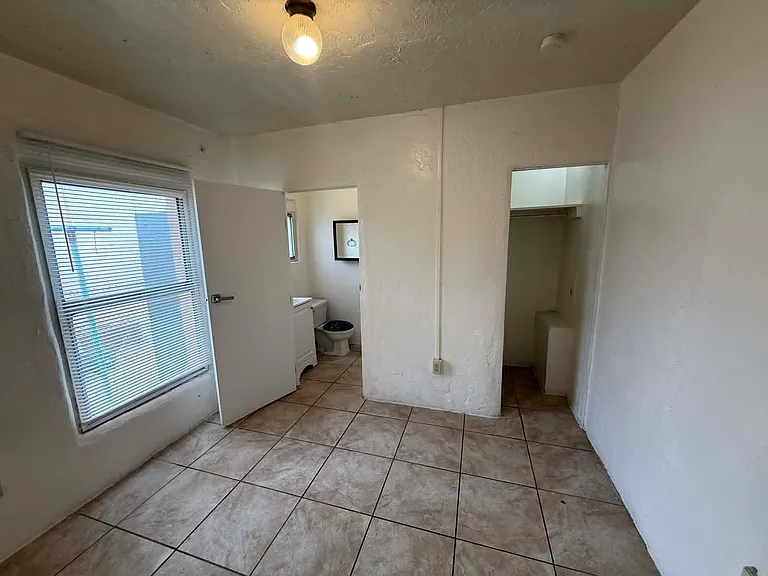 204 E Palmdale St — Photo 12