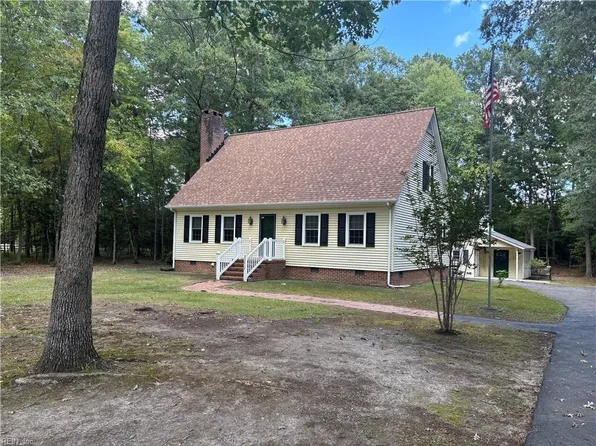 33217 Pinecrest Dr, Boykins, VA 23827