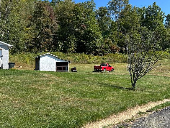 3rd image of 643 Sun Rd