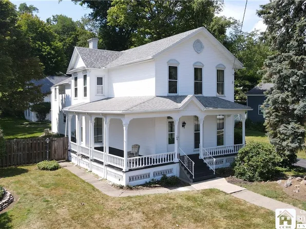 149 Central Ave, Silver Creek, NY 14136